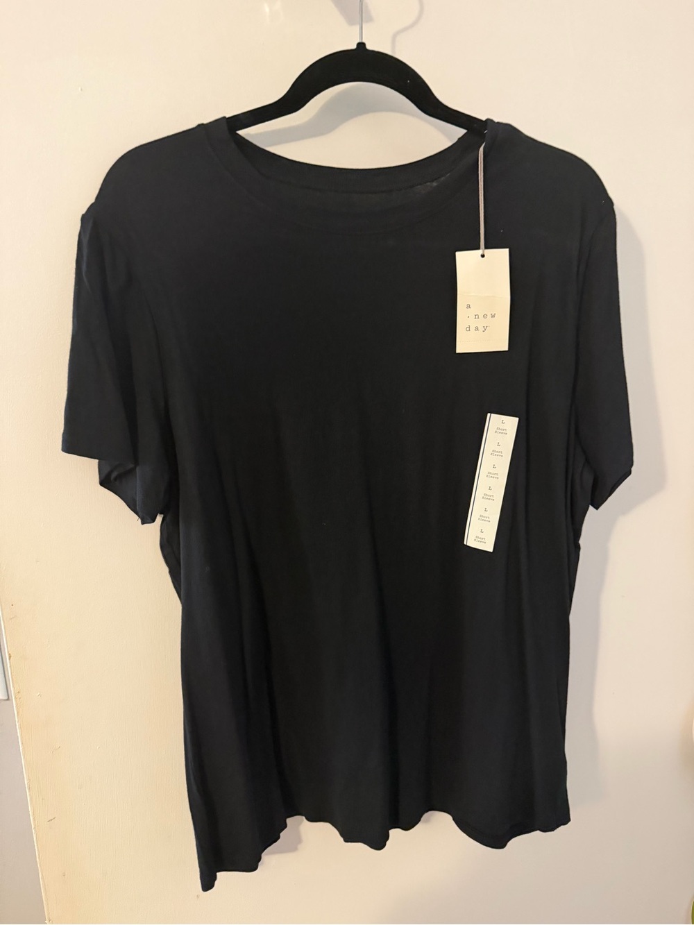 a new day women’s Black Crew Neck T‑Shirt size large new with tags